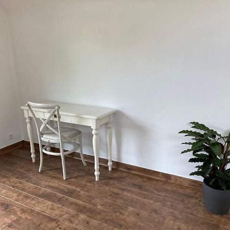 Rustig Appartement In Het Groen Met Terras Kontich 外观 照片